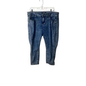 Torrid Womens Denim Distressed Blue Wash Cropped Jeans Size 16R